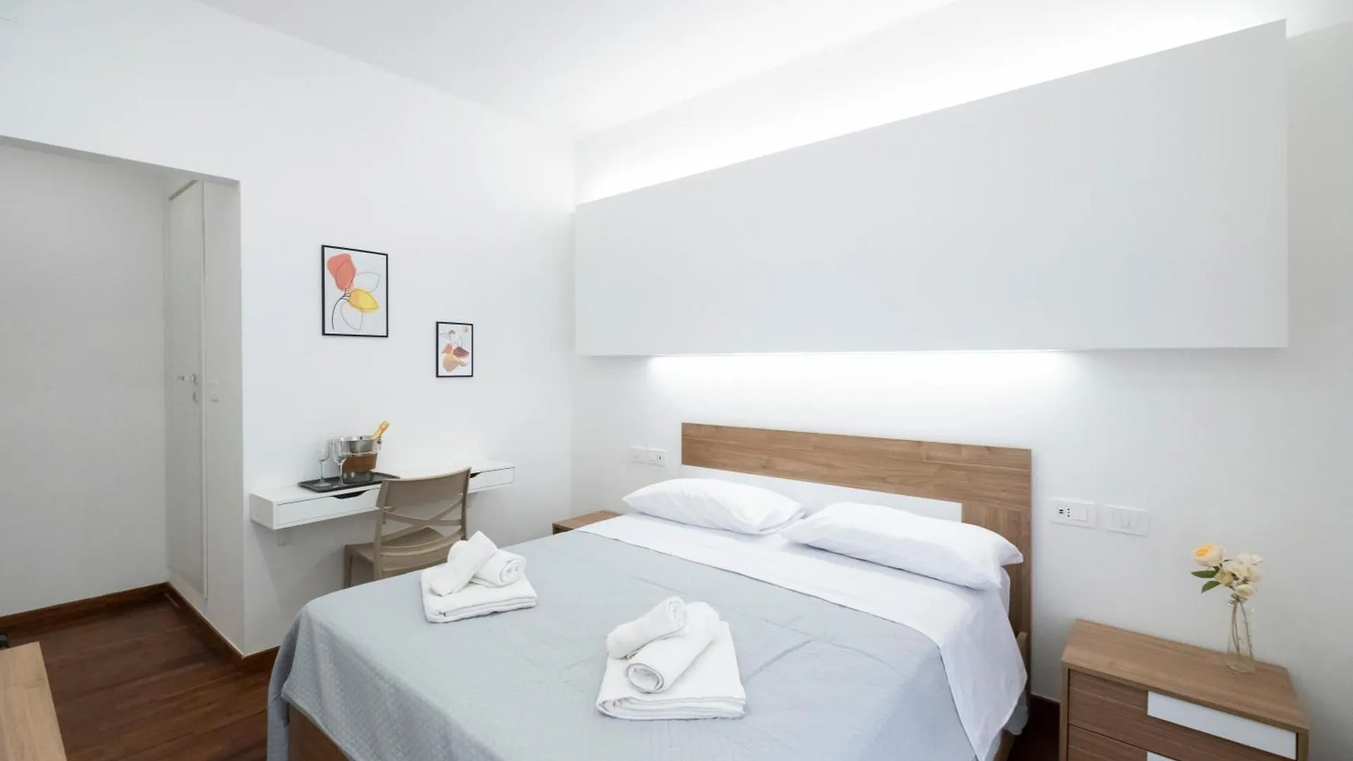 Napoli Factory Guest House Bed & Breakfast Naples