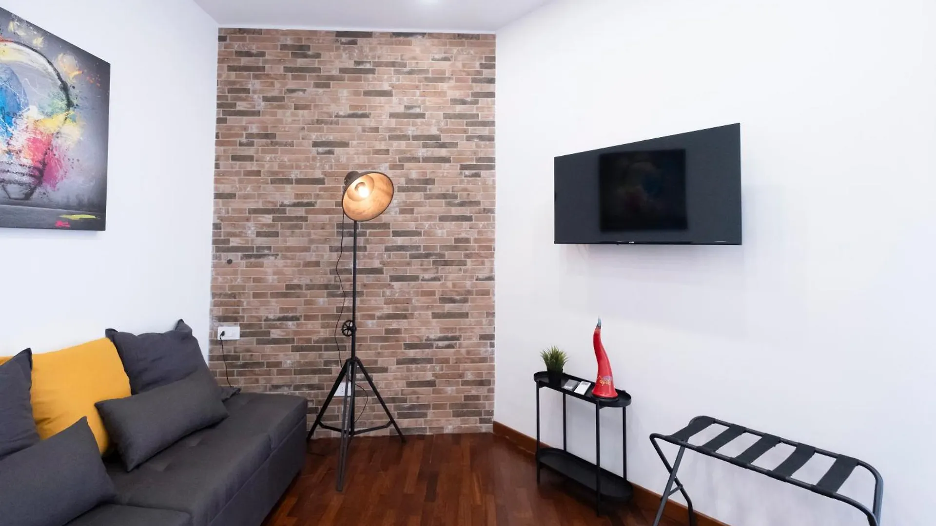 Napoli Factory Guest House 0*, Naples Italy